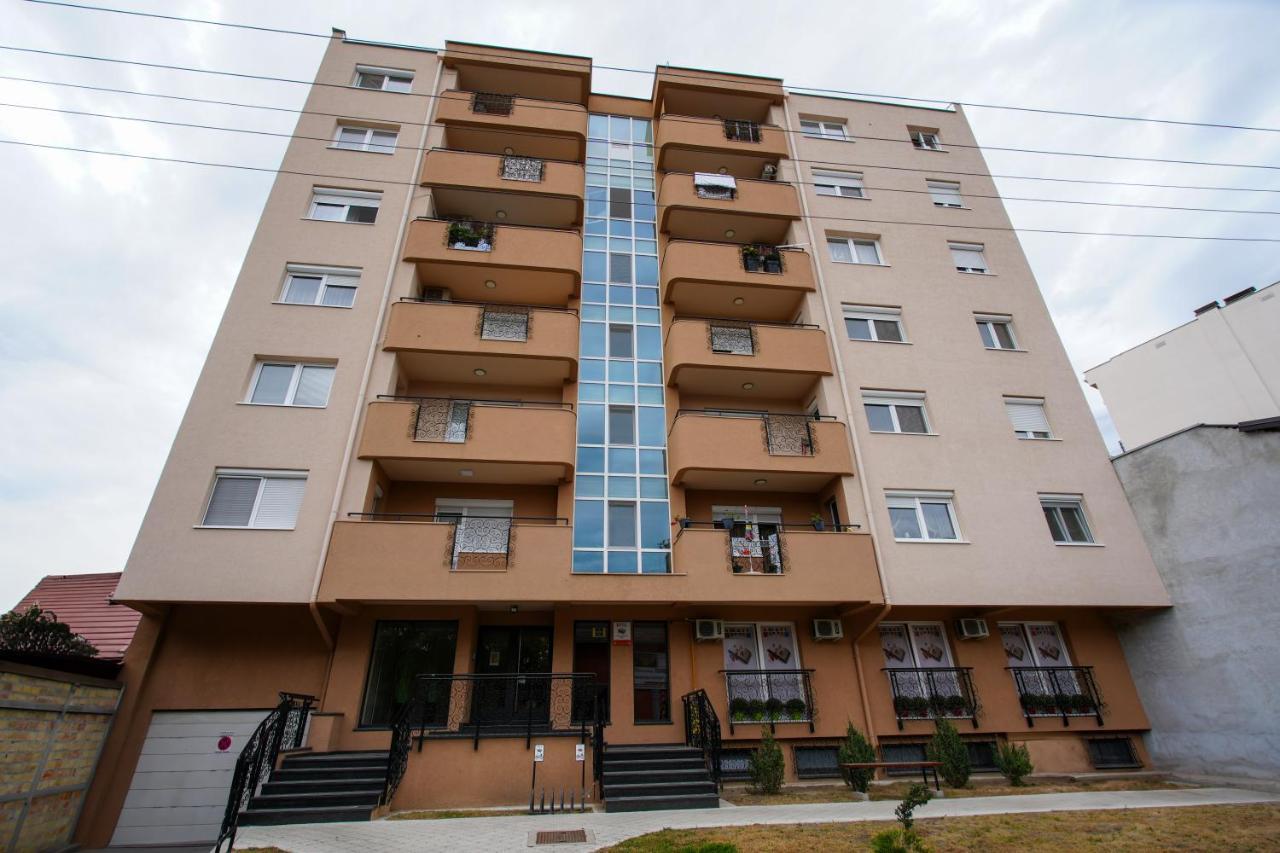 Apartman Jelena 수보티차 외부 사진